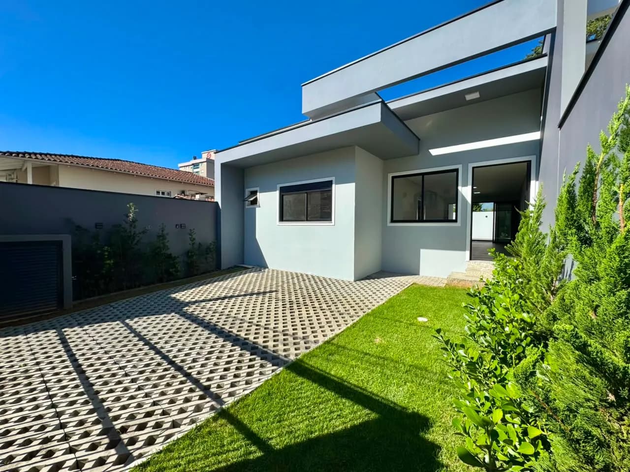 Foto de Casa à venda com 3 quartos, sendo 3 suítes, 2 vagas, 165m² no Escola Agrícola, Blumenau
